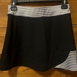 Black and white Slazenger Tennis skirt.